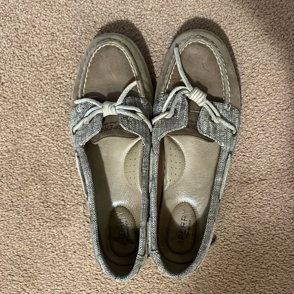 Sperry’s Flat Heel Boat Shoes - Picture 3 of 4